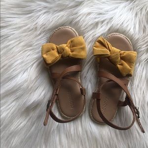 Girls Mustard sandals.